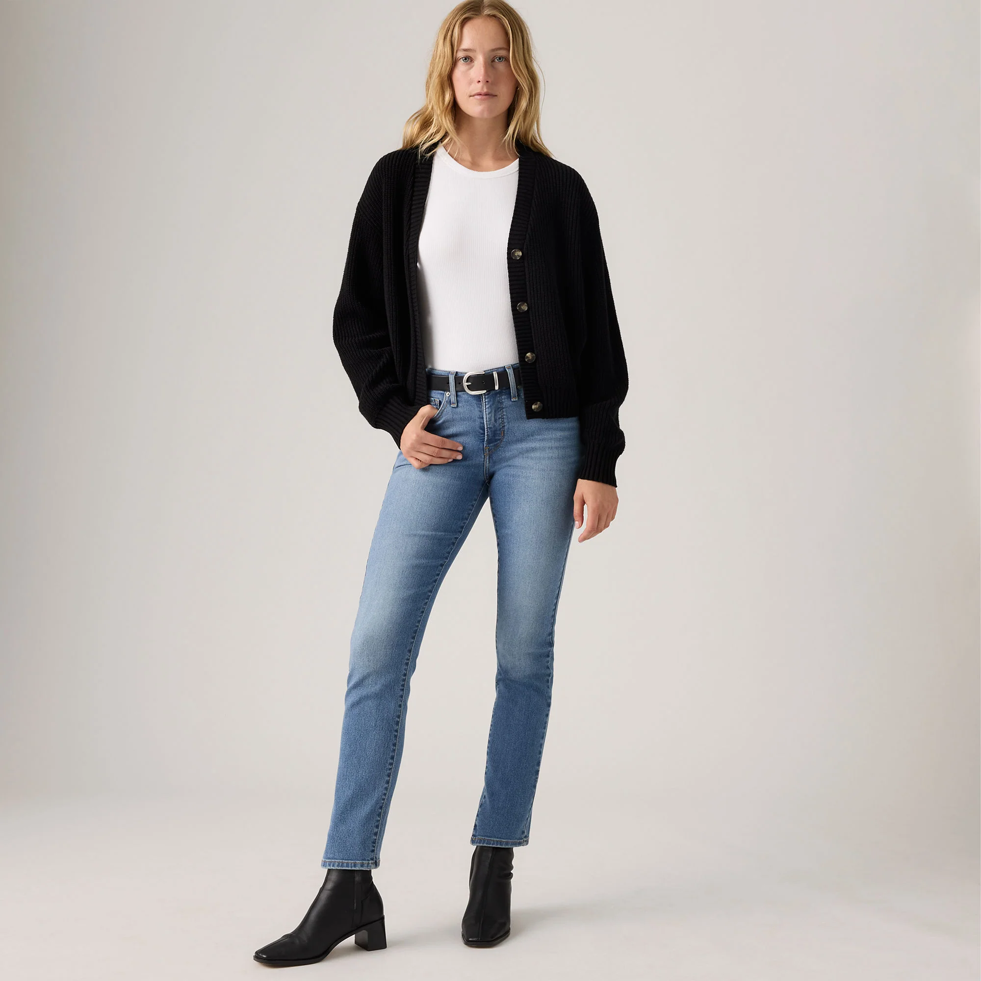 Levi’s® Women's 312 Shaping Slim Jeans - Image 4