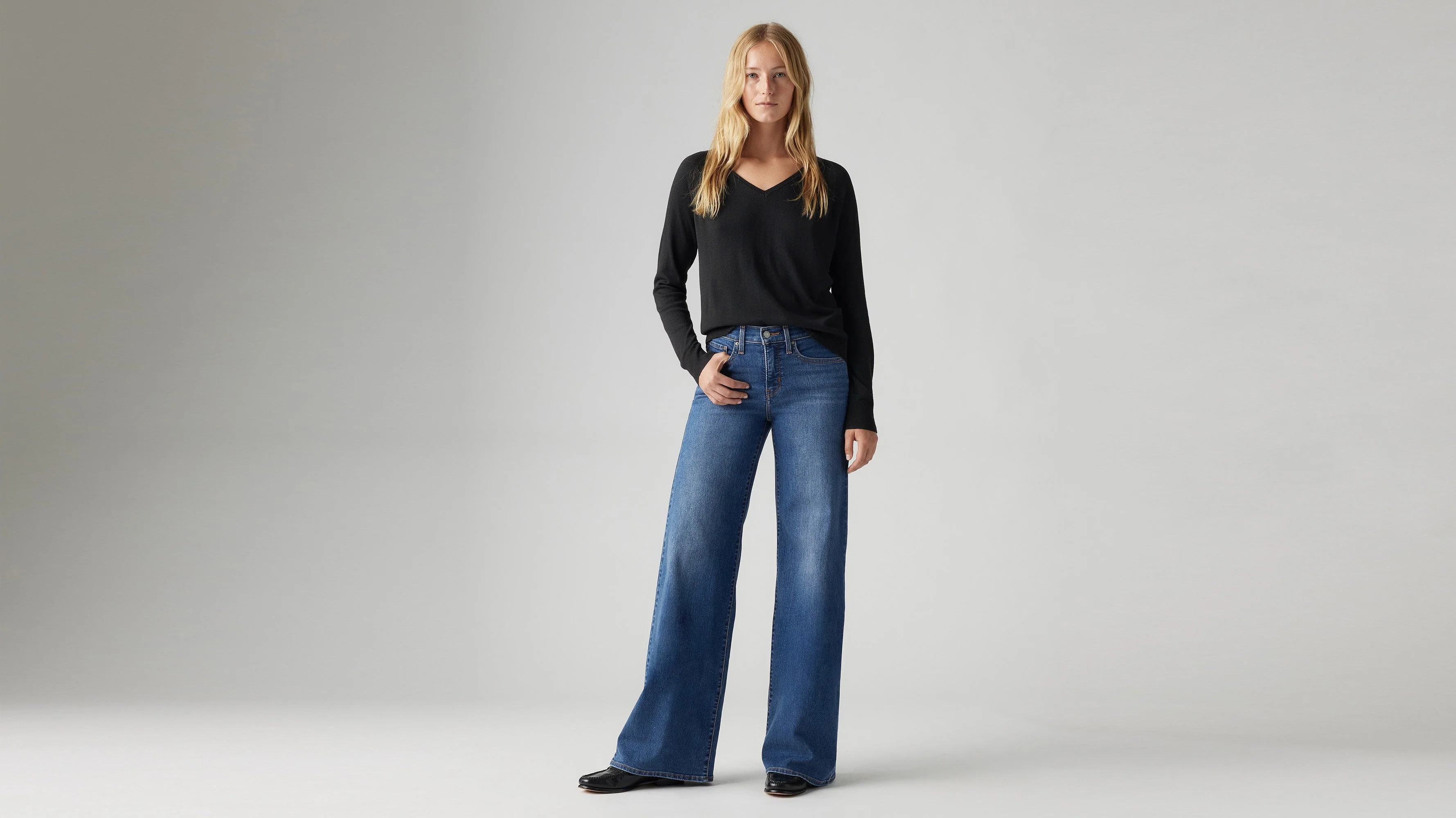 Levi's® Women's 318 Shaping Wide Leg Jeans - Image 4