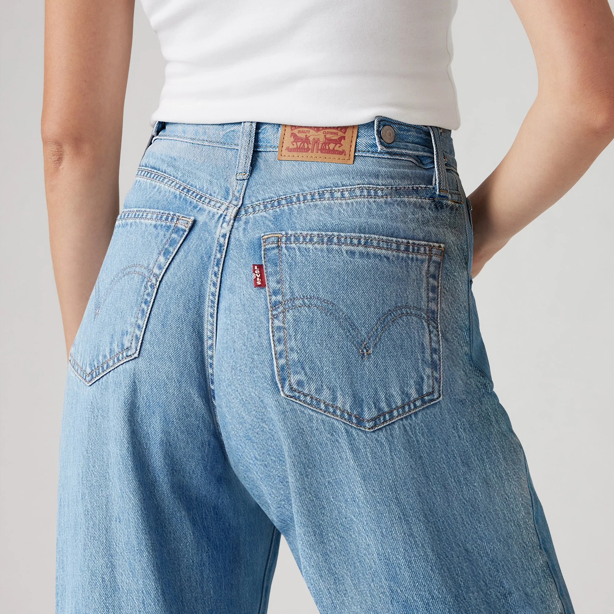 Levi's® Women's Cinch Baggy Jeans - Image 7