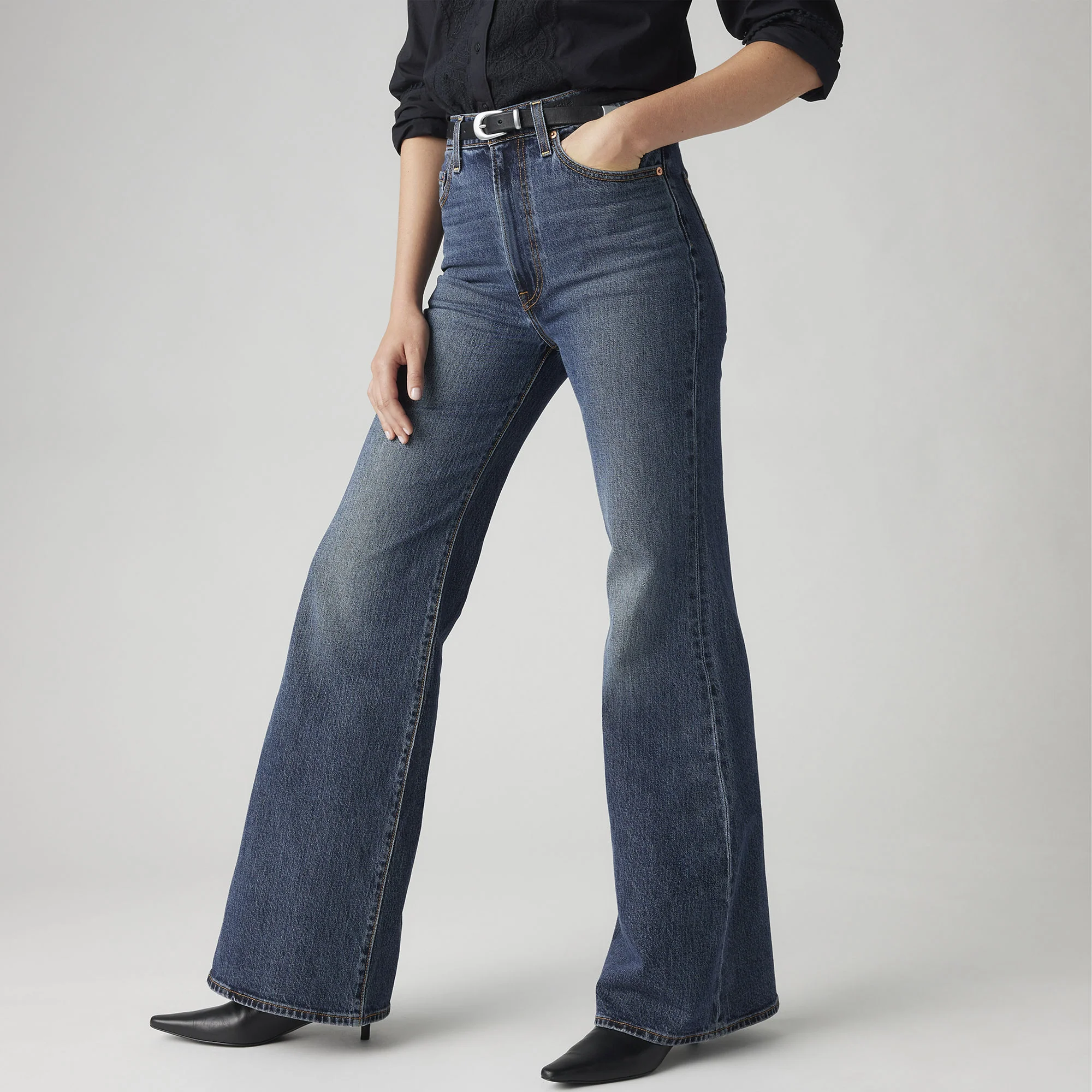 Levi's® Women's Ribcage Bell Jeans - Image 5