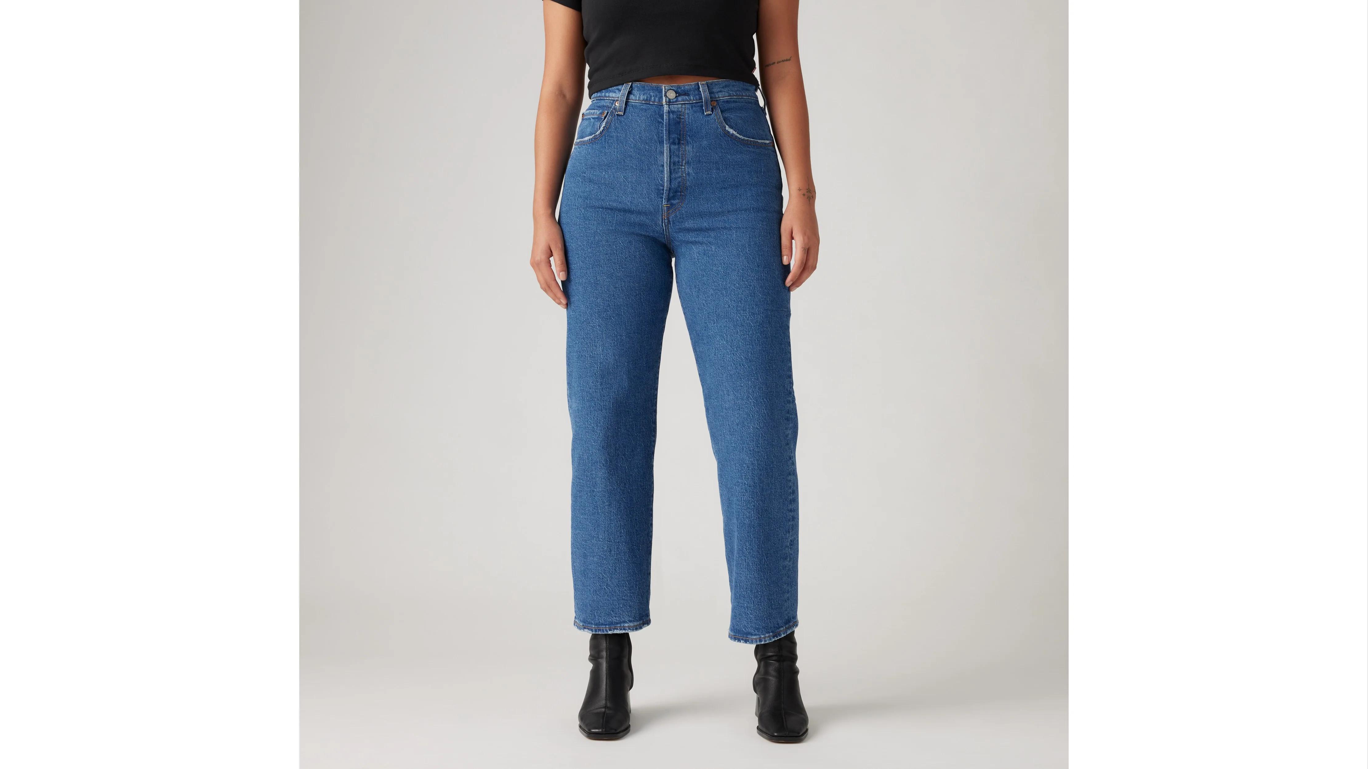 Levi's® Women's Ribcage Straight Ankle Jeans - Image 4